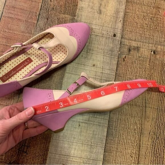 But another innocent tale Ione Wing Tip T-Strap Low Heel purple/tan shoe 7.5 - Picture 10 of 10